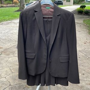 United Colors of Benetton skirt & suit set